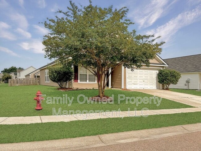 Photo - 261 Emerald Isle Dr