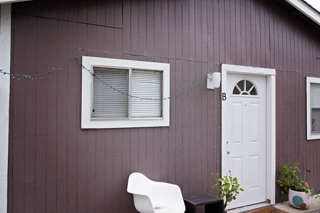 Photo - 4508 Bennett Ave Unit B