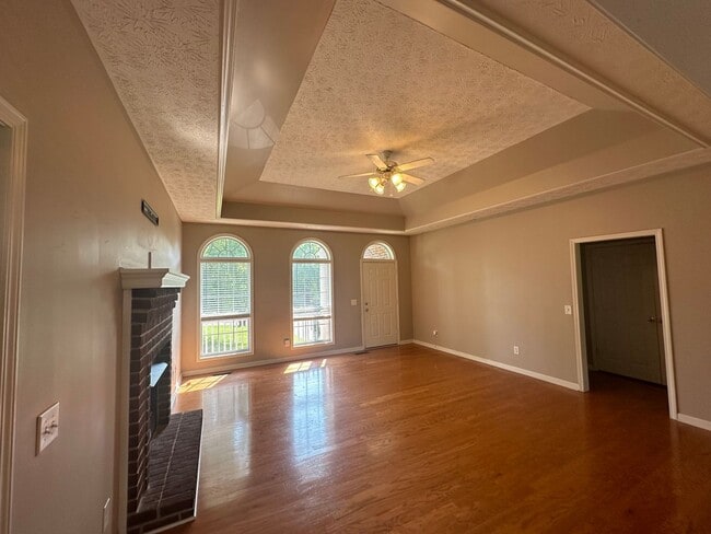Photo - For Lease - 3 Bed, 2 Bath, 1850 Sqft, 0.33 acre lot