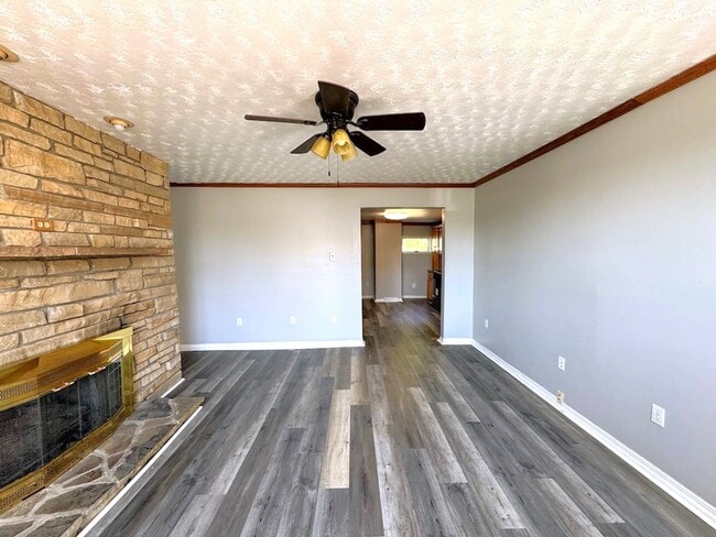 Photo - 178 Amabell St