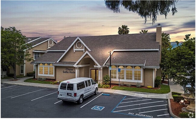 Building Photo - 39150 Cedar Blvd Rental
