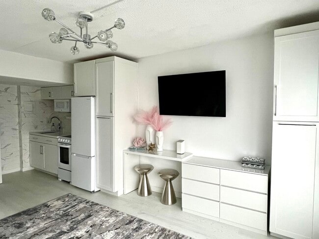 Photo - 3501 Boardwalk Unit B206