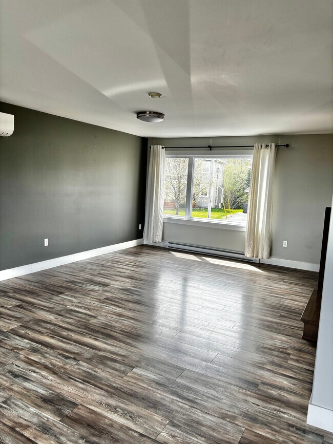 Photo - 108 Gallery Cres