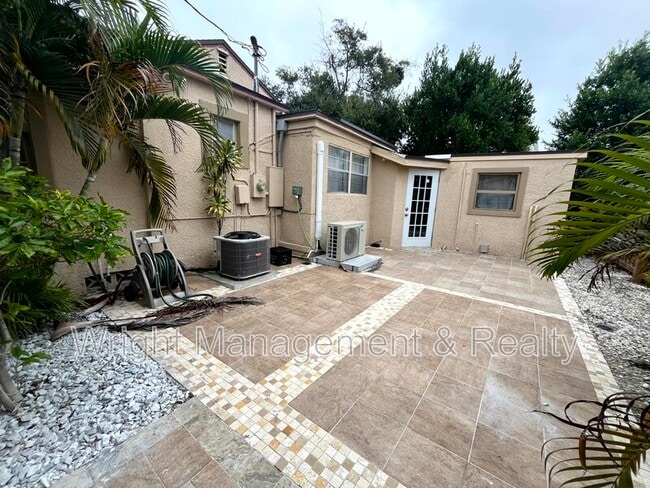 Photo - 1215 N Garden Ave