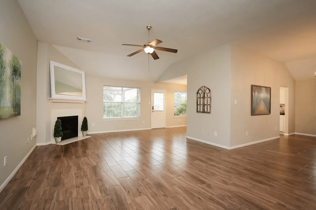 Photo - 208 Armand Bay Dr