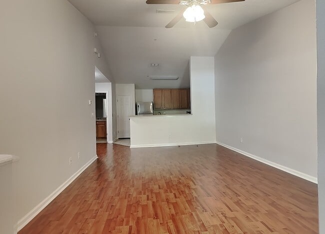 Photo - 575 Oakleaf Plantation Pkwy Unidad 715