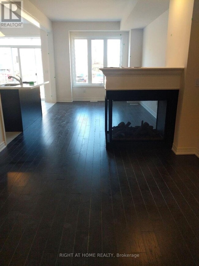 Photo - 323 Raymond Rd