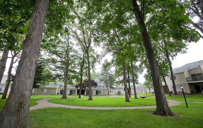 River Pointe Apartments