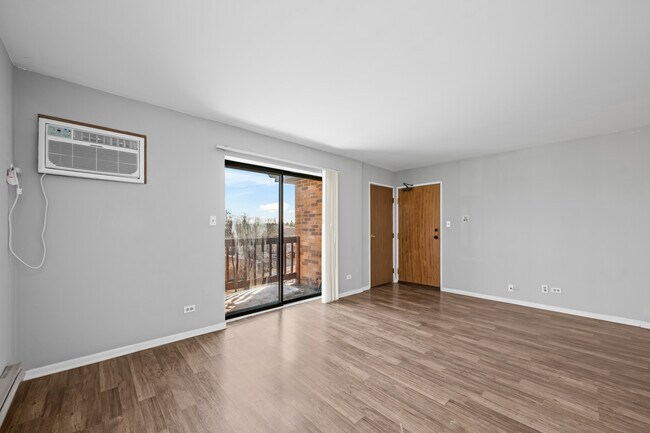 Photo - 1324 Geneva Dr Unit 3B