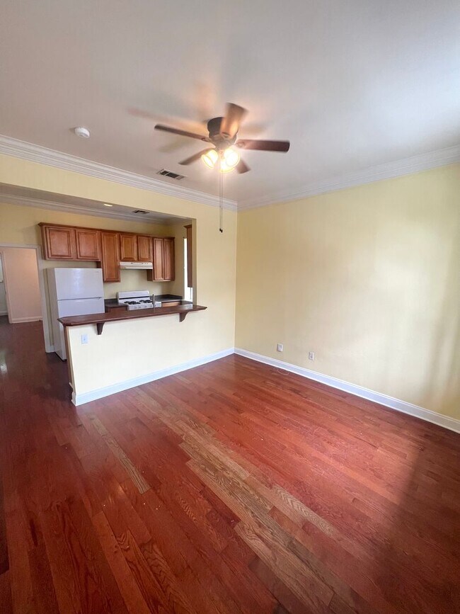 Building Photo - 150-150 Millaudon St Unit 150