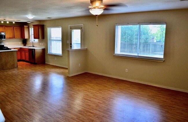 Photo - 14208 Sumatra Ln