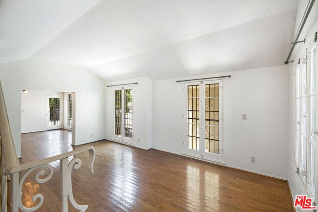 Photo - 6140 W 6th St