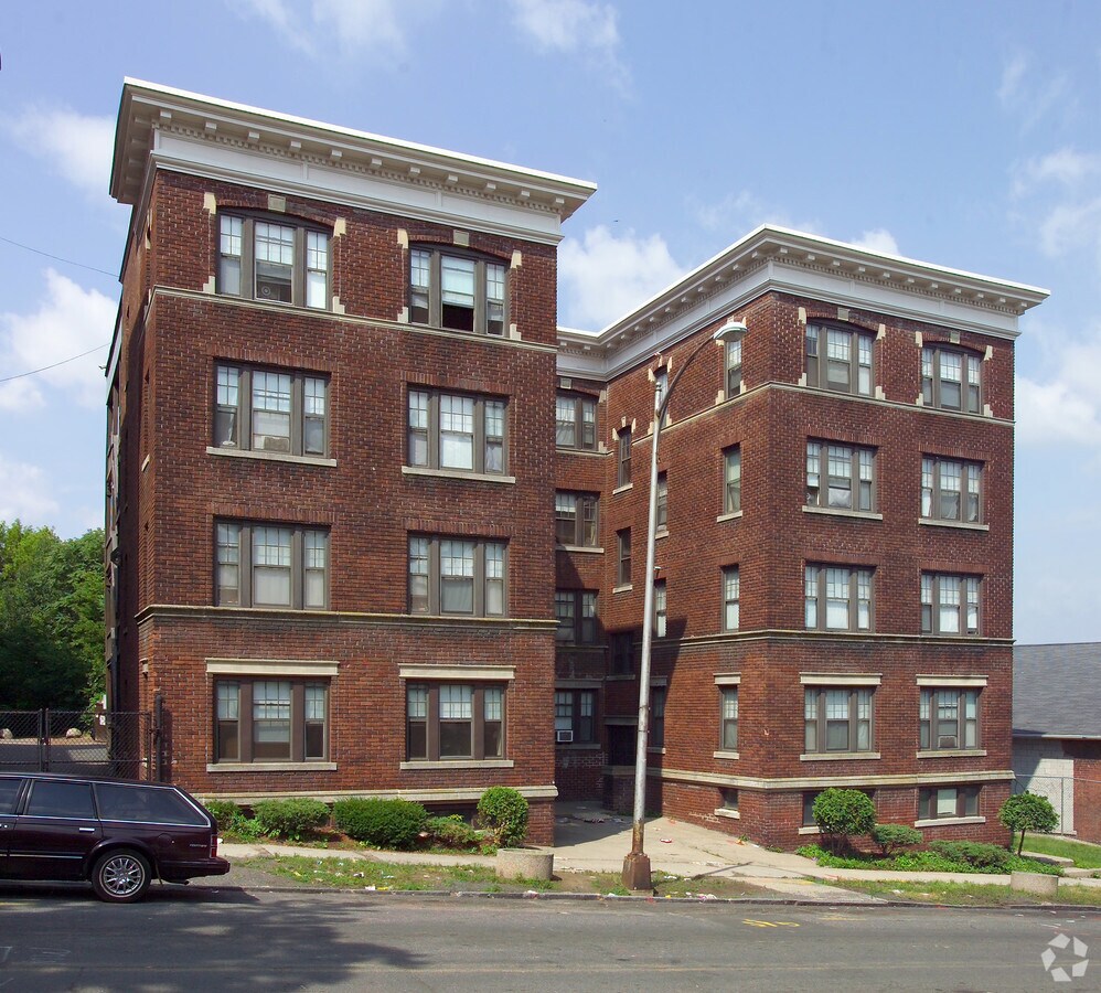 Worthington Commons - Worthington Commons Apartments