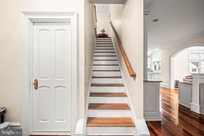 Photo - 2 Greystone Cir