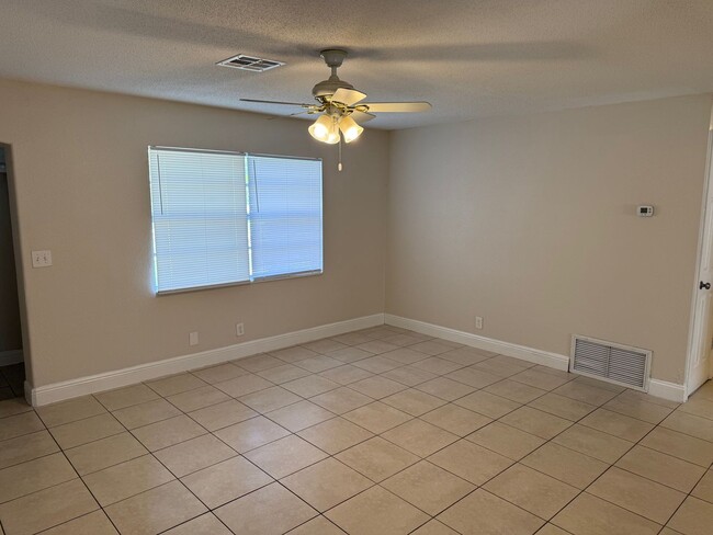 Photo - 4 Bedroom/1.5 Bath Single Family Home