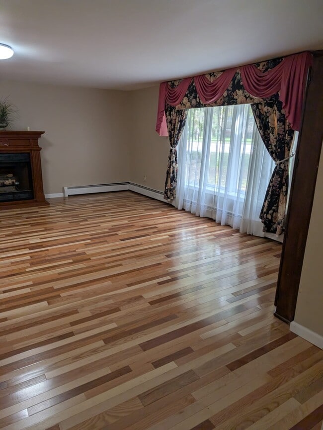 Photo - 270 Heim Rd House