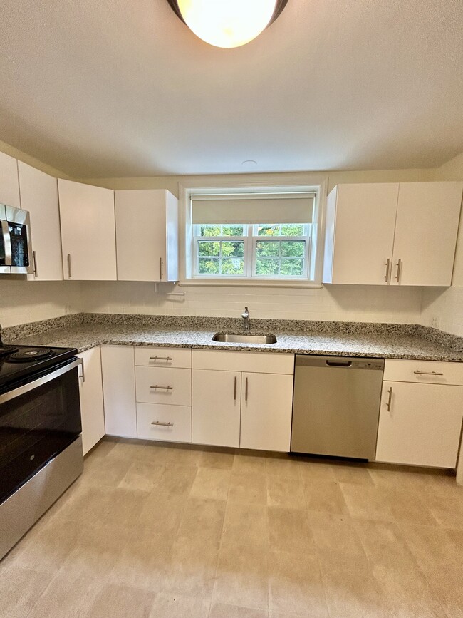 New Stainless Steel Appliances and Granite Counter Tops Kitchen - Thoreau Gardens