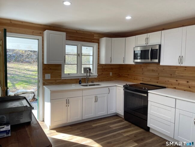 Photo - 37 Long Meadow Rd