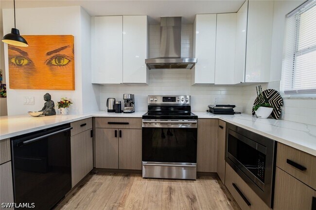 Photo - 811 94th Ave N