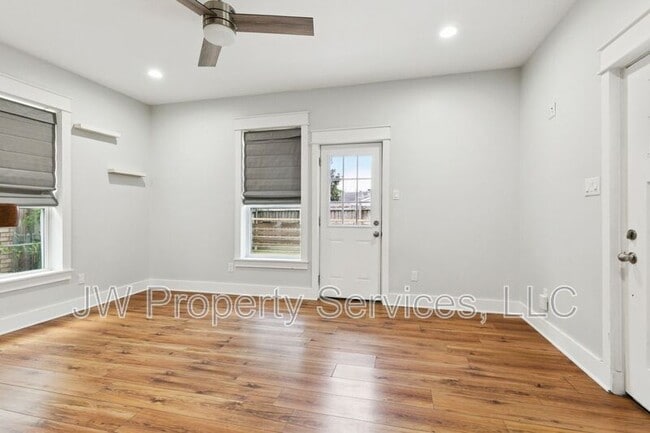 Photo - 3701 Derbigny St