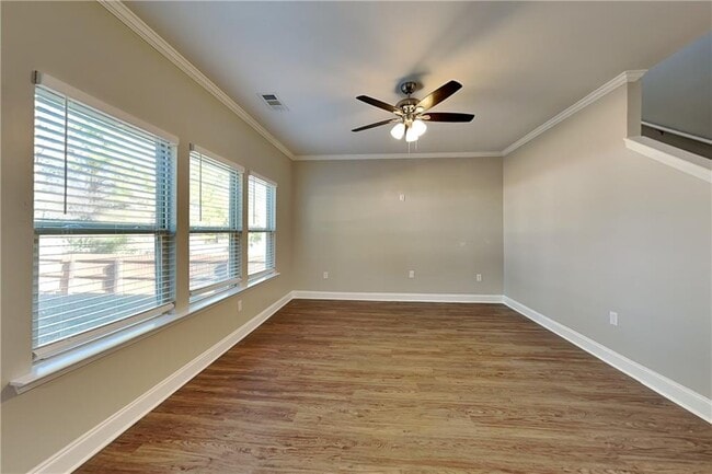 Photo - 122 Dynasty Ln