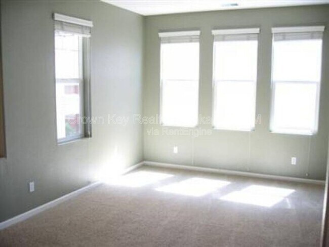 Photo - 2978 Jackson Ave