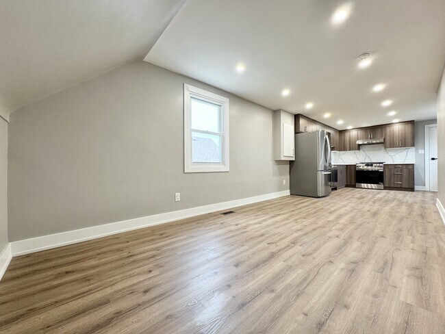 Photo - 53 Martin Rd Unité 3 (Upper)