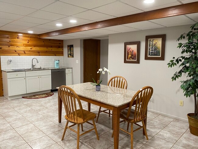 Photo - 8989 42nd St N