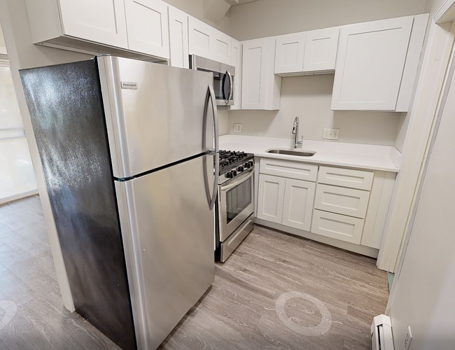 Building Photo - 129 Eutaw St Unit 1