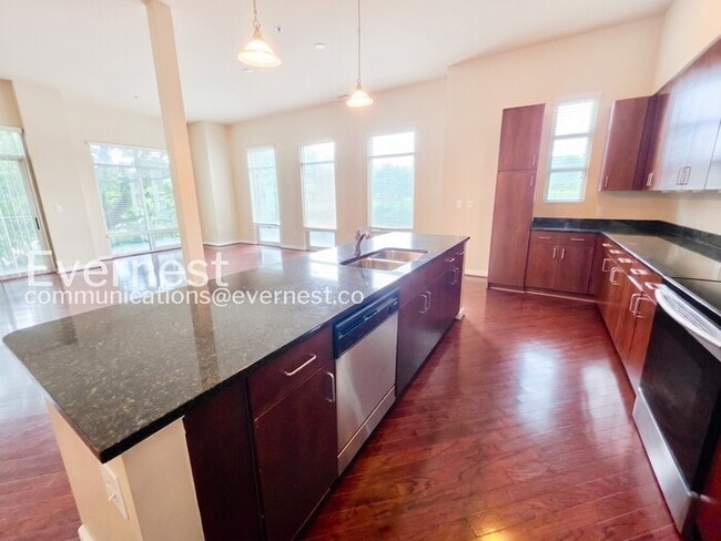 Photo - 711 Cosmopolitan Dr NE Unit 129