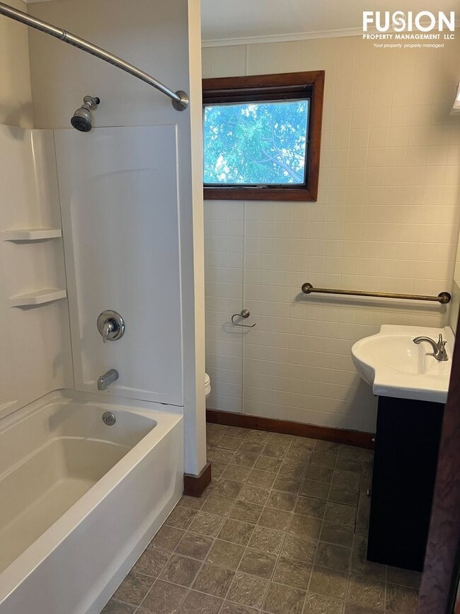 Photo - 61 Front St Unit B