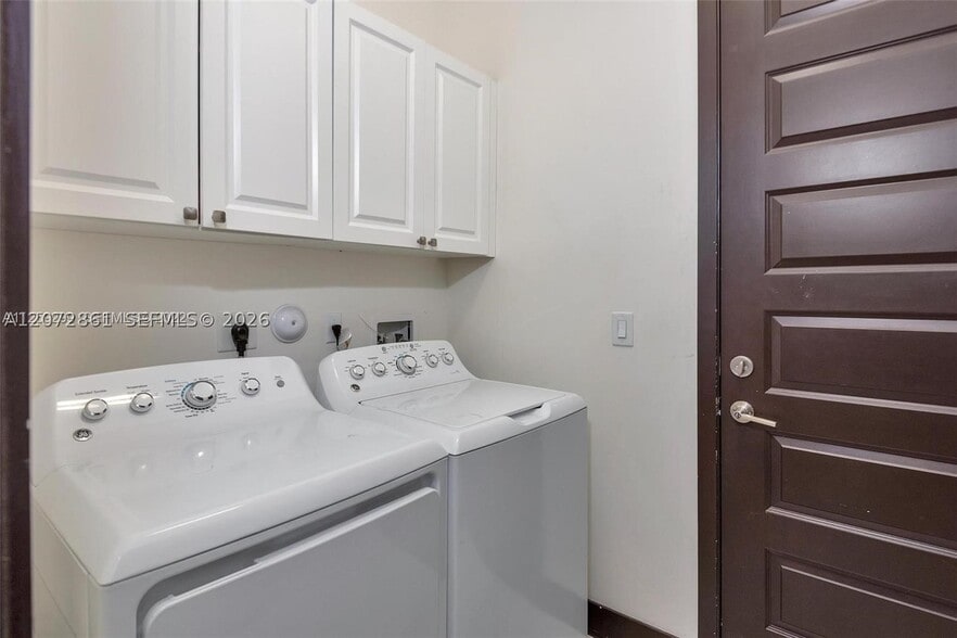 8820 NW 155th Ter
