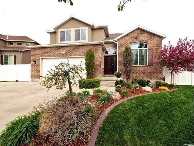 Building Photo - Beautiful 6-Bedroom Riverton House