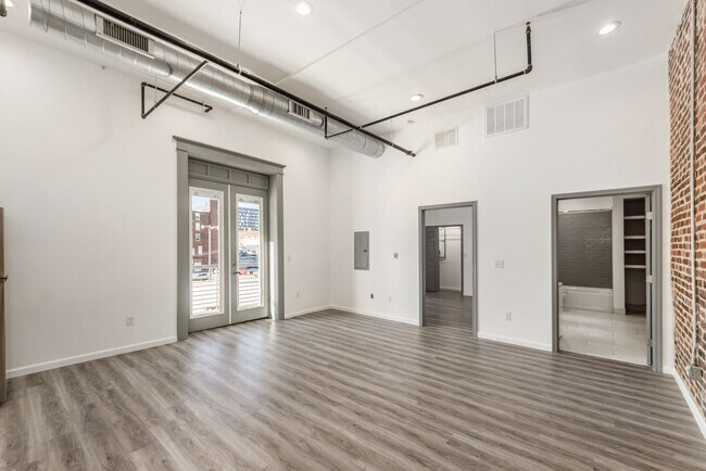 The Residences at 218 E Main St