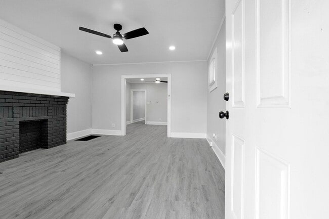 Photo - 1867-1869 Cleveland Ave Unit 1869