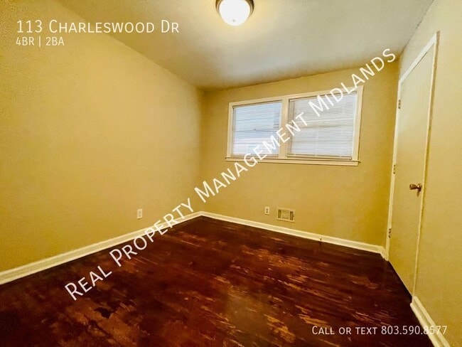 Photo - 113 Charleswood Dr