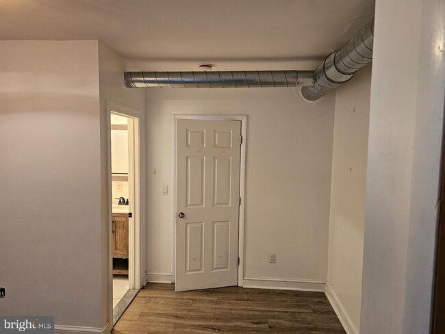 Photo - 617 E Locust Ave