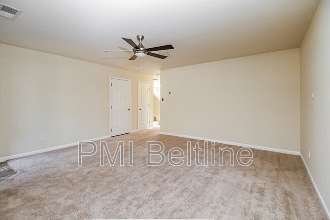 Photo - 5675 Laurel Ridge Cir