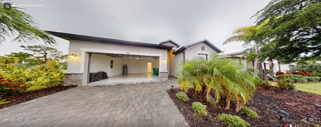 Photo - 15888 Honeysuckle St