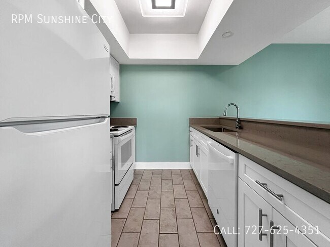 Photo - 1106 Pass a Grille Way Unidad A3