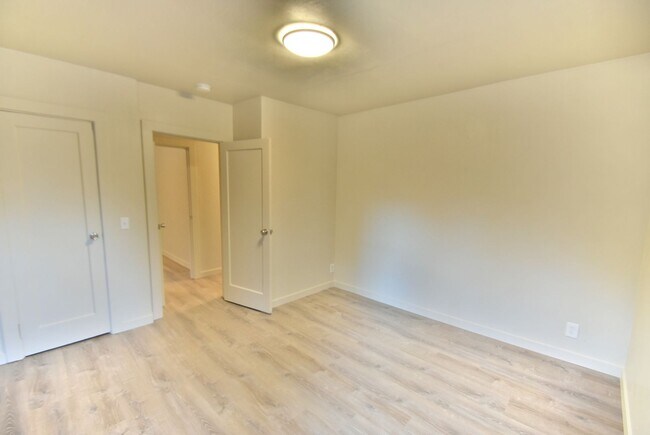 Photo - 2Bd/1Ba Lake Forest Park Home