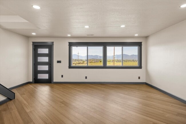 Photo - 2477 Coker Butte Rd