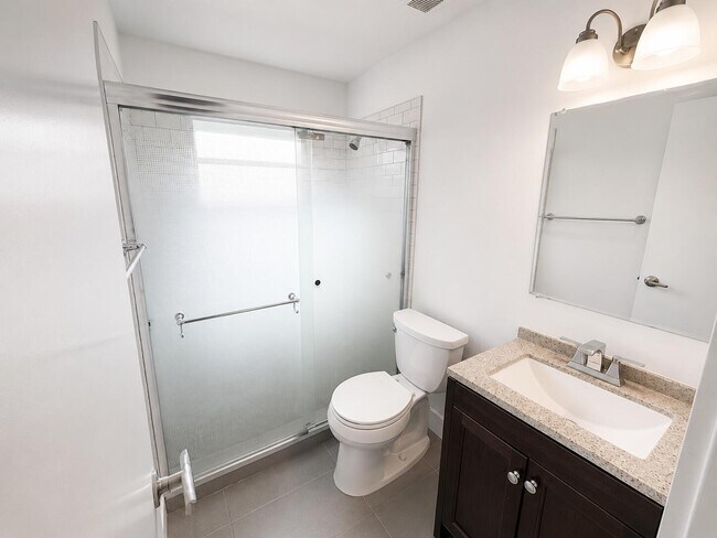 Photo - 719 SW 7th St