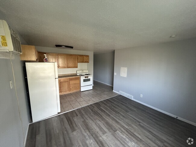 Building Photo - 608 S 2nd Ave Unit 2 Rental
