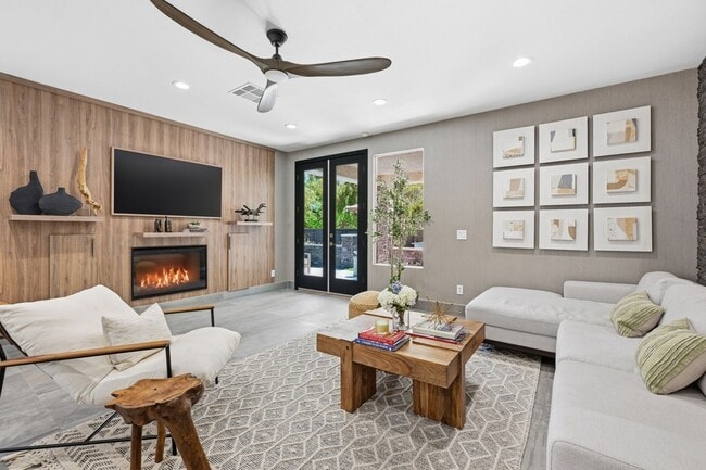 Photo - South Summerlin Fully Furnished 6 month lease + Upscale Executive Living