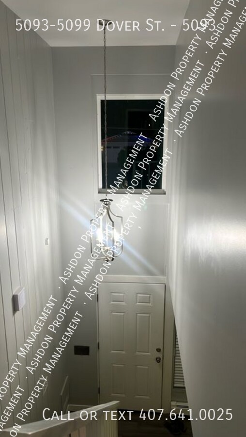 Photo - 5093-5099 Dover St.-5093 Unidad 5093