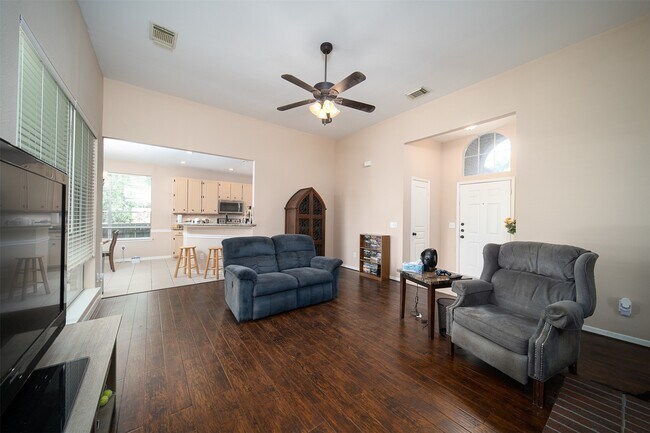 Photo - 11 Painted Canyon Pl