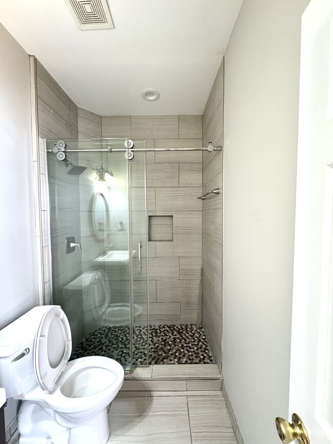 Photo - 137 Towne Park Dr