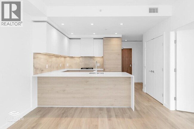 Photo - 660 Quayside Dr Unit 3205