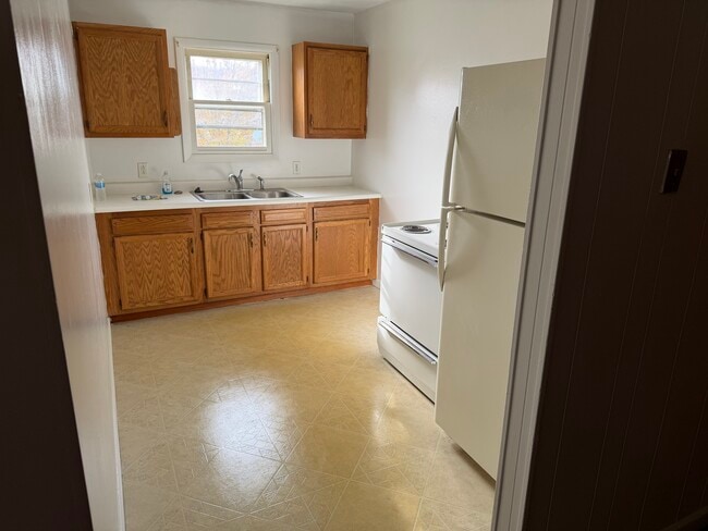 Building Photo - 117 Franklin St Unit #201